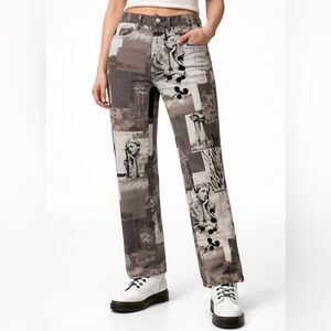 BDG Cowboy Renaissance Print Statue Graphic Jeans Womens SZ 25 Wearable Collage